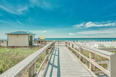 The Oyster By Brightwild-Beachfront Condo Destin Exterior foto