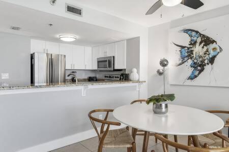 The Oyster By Brightwild-Beachfront Condo Destin Exterior foto