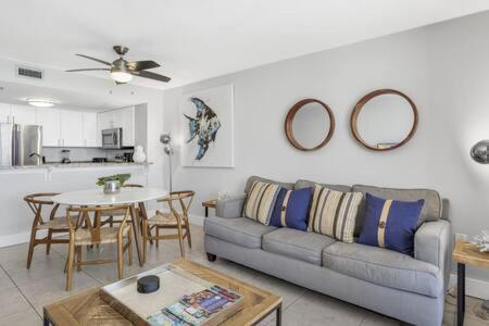 The Oyster By Brightwild-Beachfront Condo Destin Exterior foto